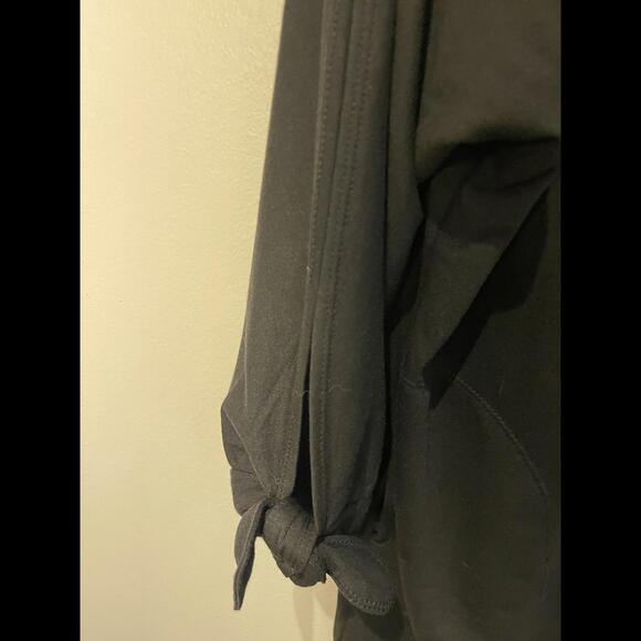 Mix Studio Black Light Weight Sweater with pockets - Picture 2 of 5